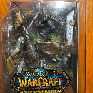 World of Warcraft Action figure. Warrior tier 2 - "sprocket gyrospring"